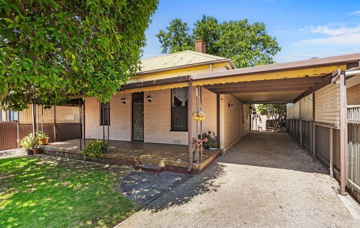 68 Melville Street SOUTH PLYMPTON, South Plympton - Thumbnail 2