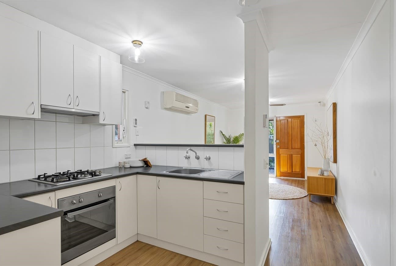11 Eltham Avenue MORPHETTVILLE, Morphettville - Thumbnail 5