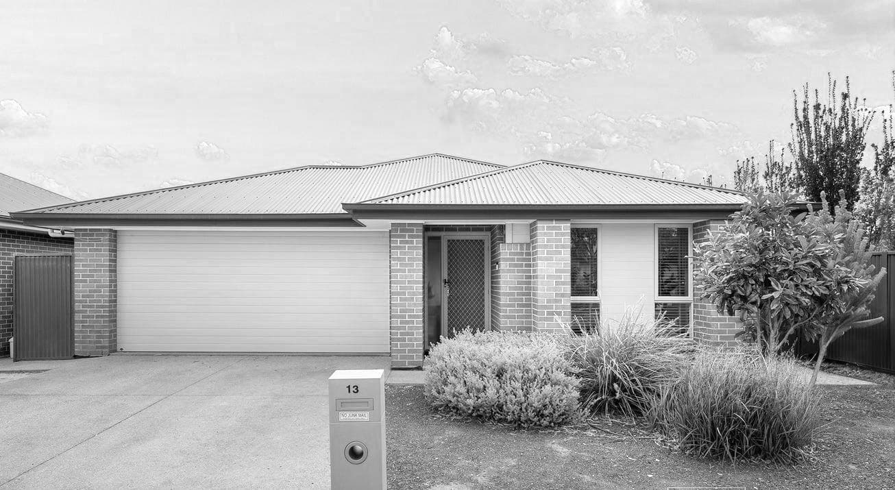 13 Scoular Road BLAKEVIEW, Blakeview - Thumbnail 2