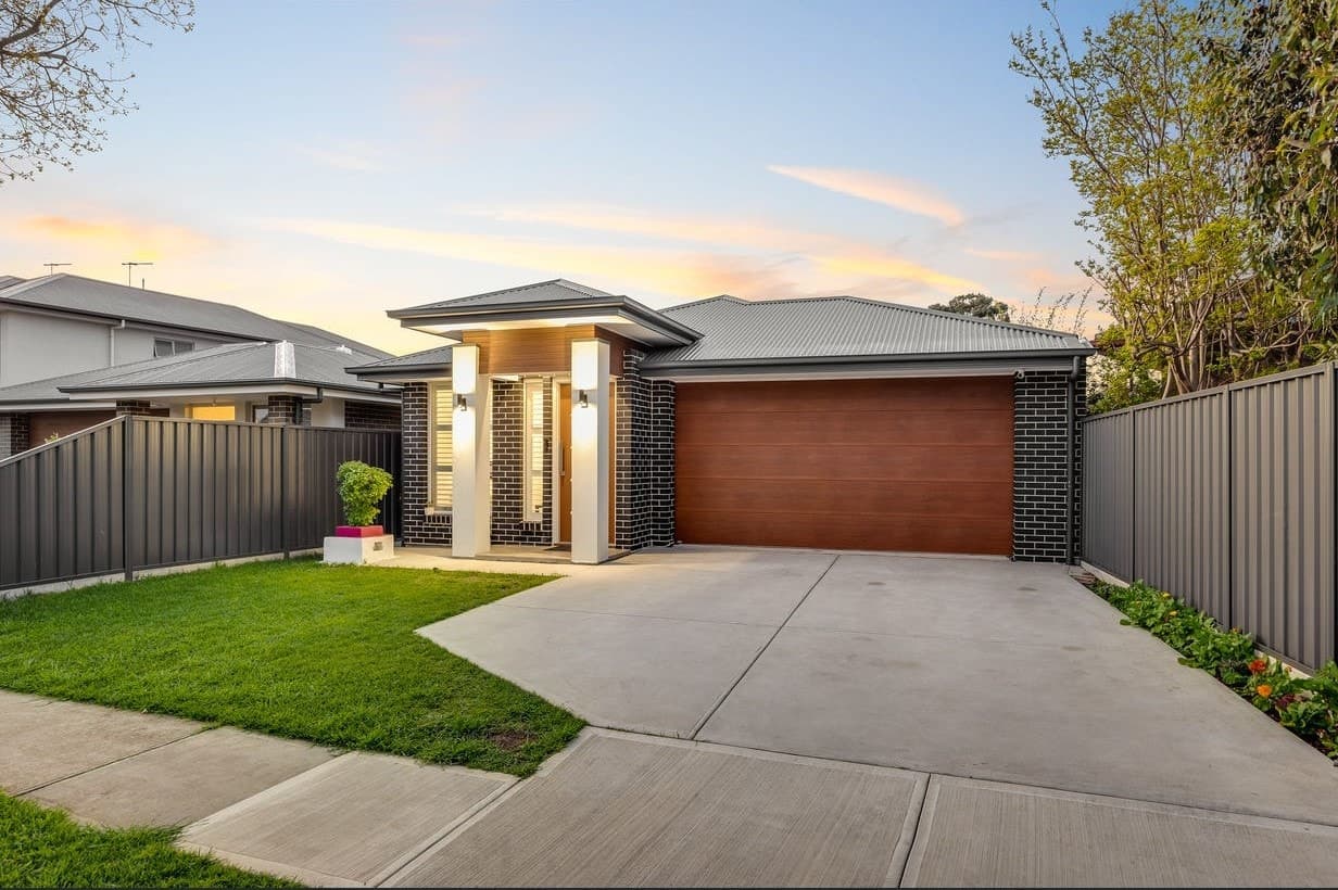 37A Lanark Avenue MITCHELL PARK, Mitchell Park - Thumbnail 2