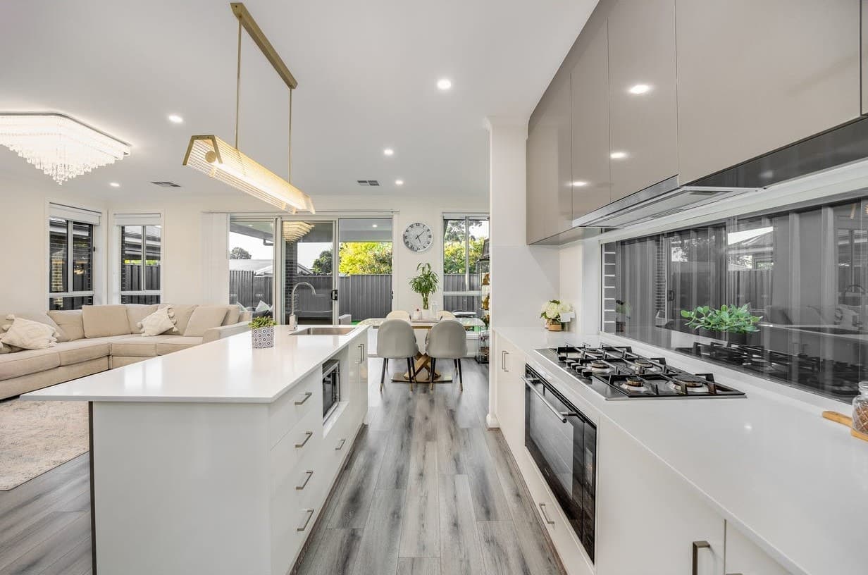 37A Lanark Avenue MITCHELL PARK, Mitchell Park - Thumbnail 4