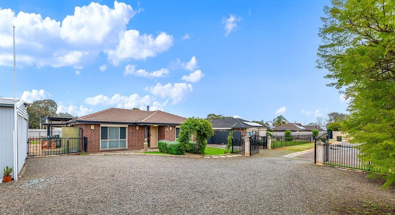 18 Brookside Close DAVOREN PARK, Davoren Park - Thumbnail 2