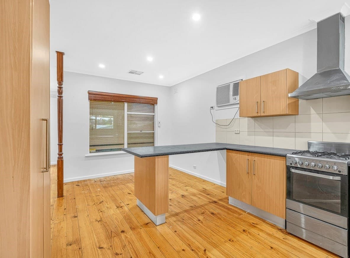 11 Carolan Crescent VALLEY VIEW, Valley View - Thumbnail 4