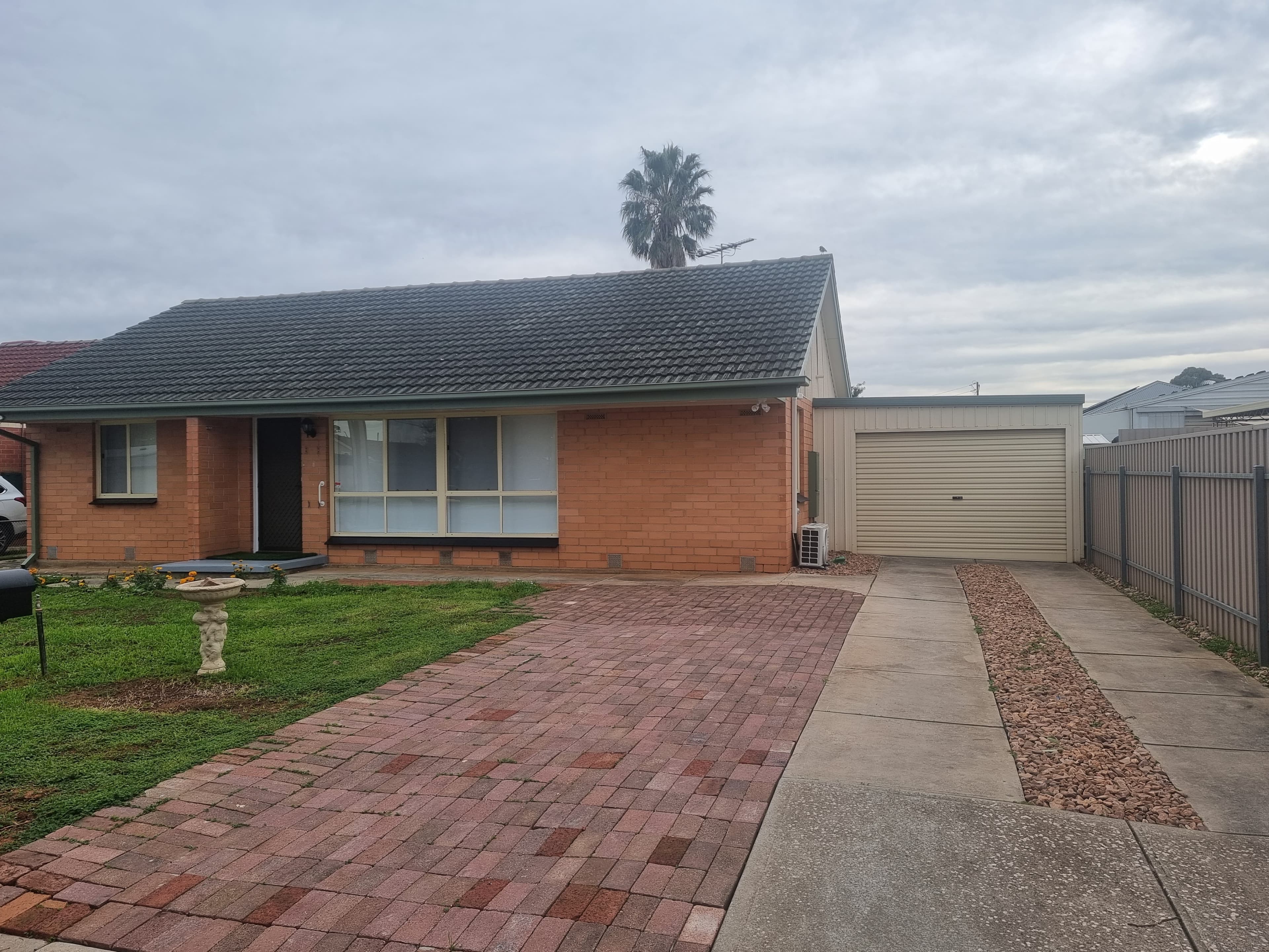 13 Caruso Crescent BRAHMA LODGE, Brahma Lodge - Thumbnail 4