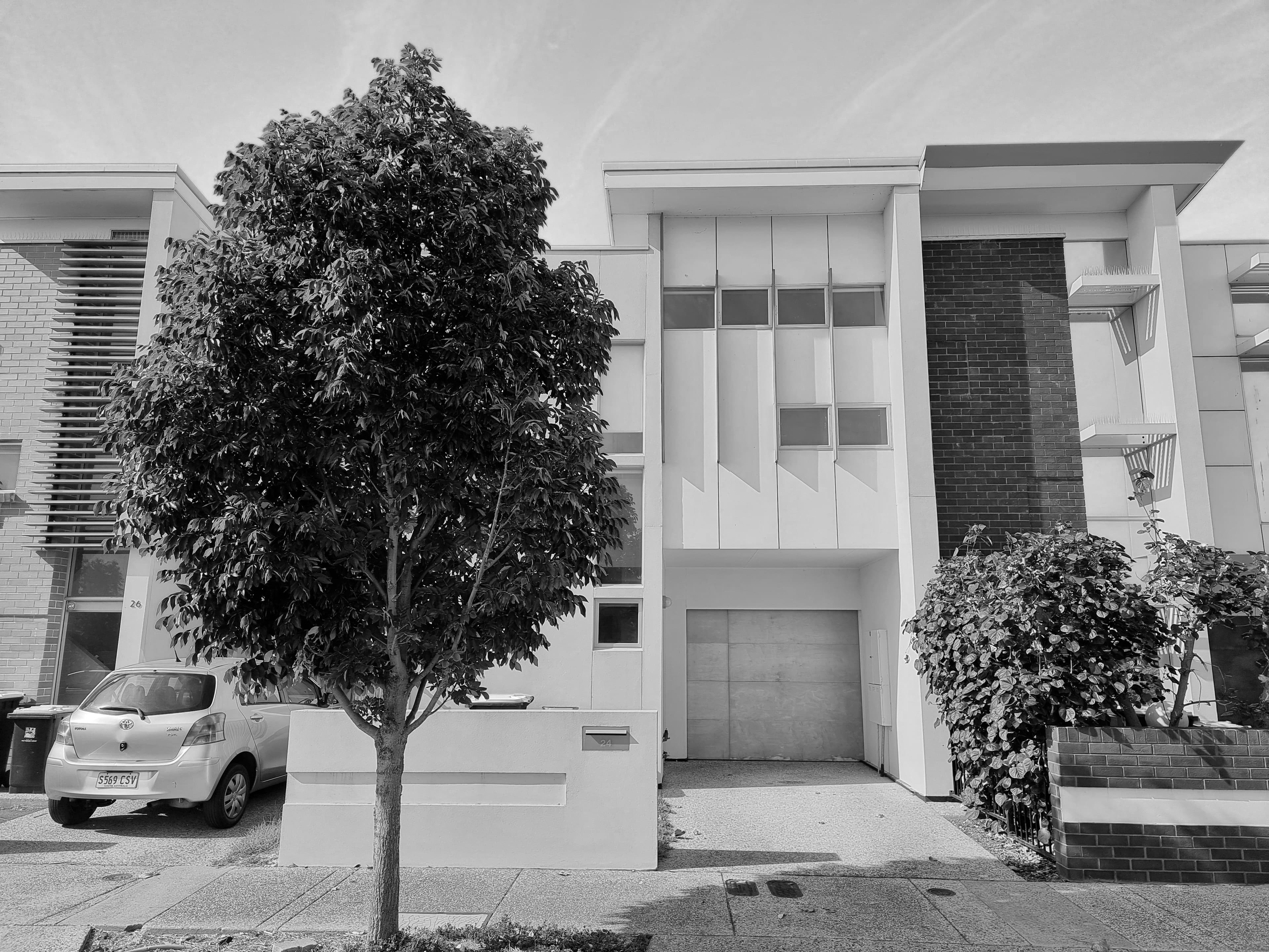 24 South Parkway LIGHTSVIEW, Lightsview - Thumbnail 2