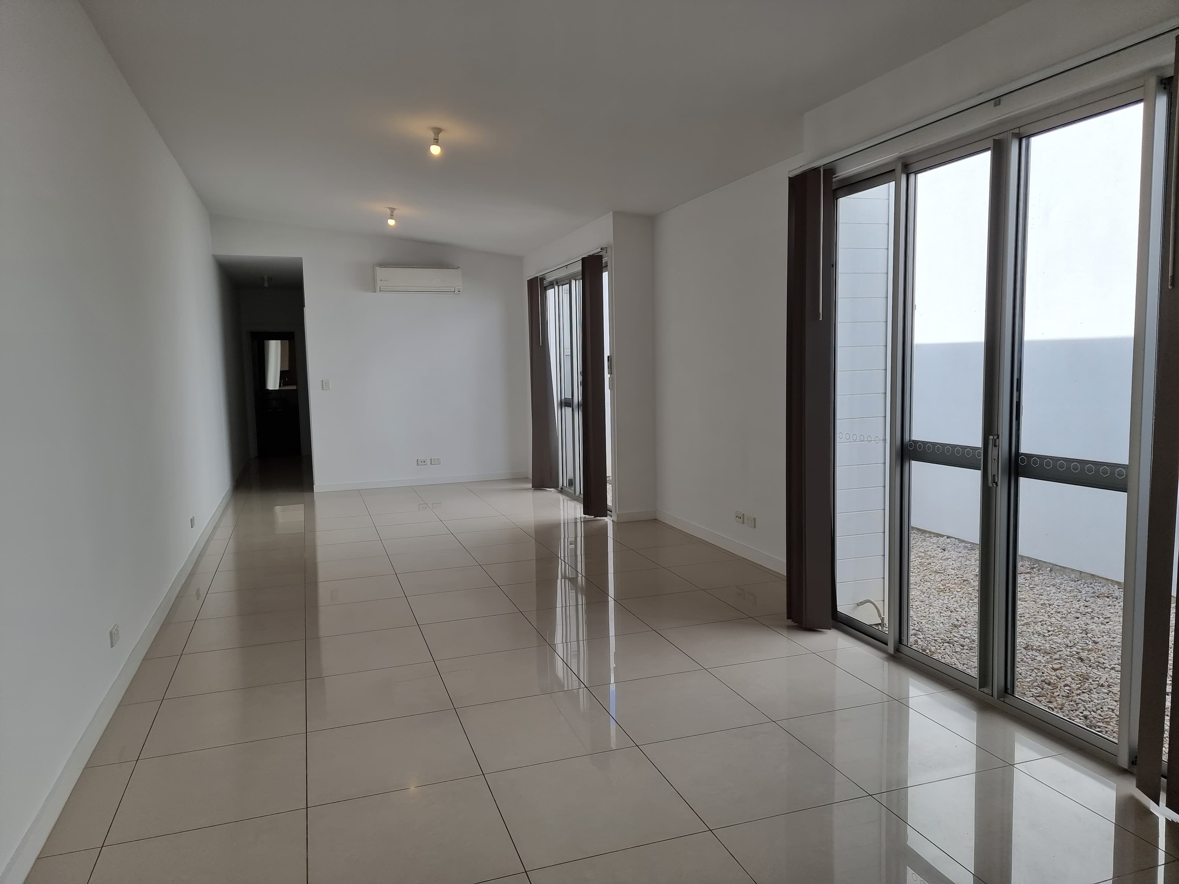 24 South Parkway LIGHTSVIEW, Lightsview - Thumbnail 7