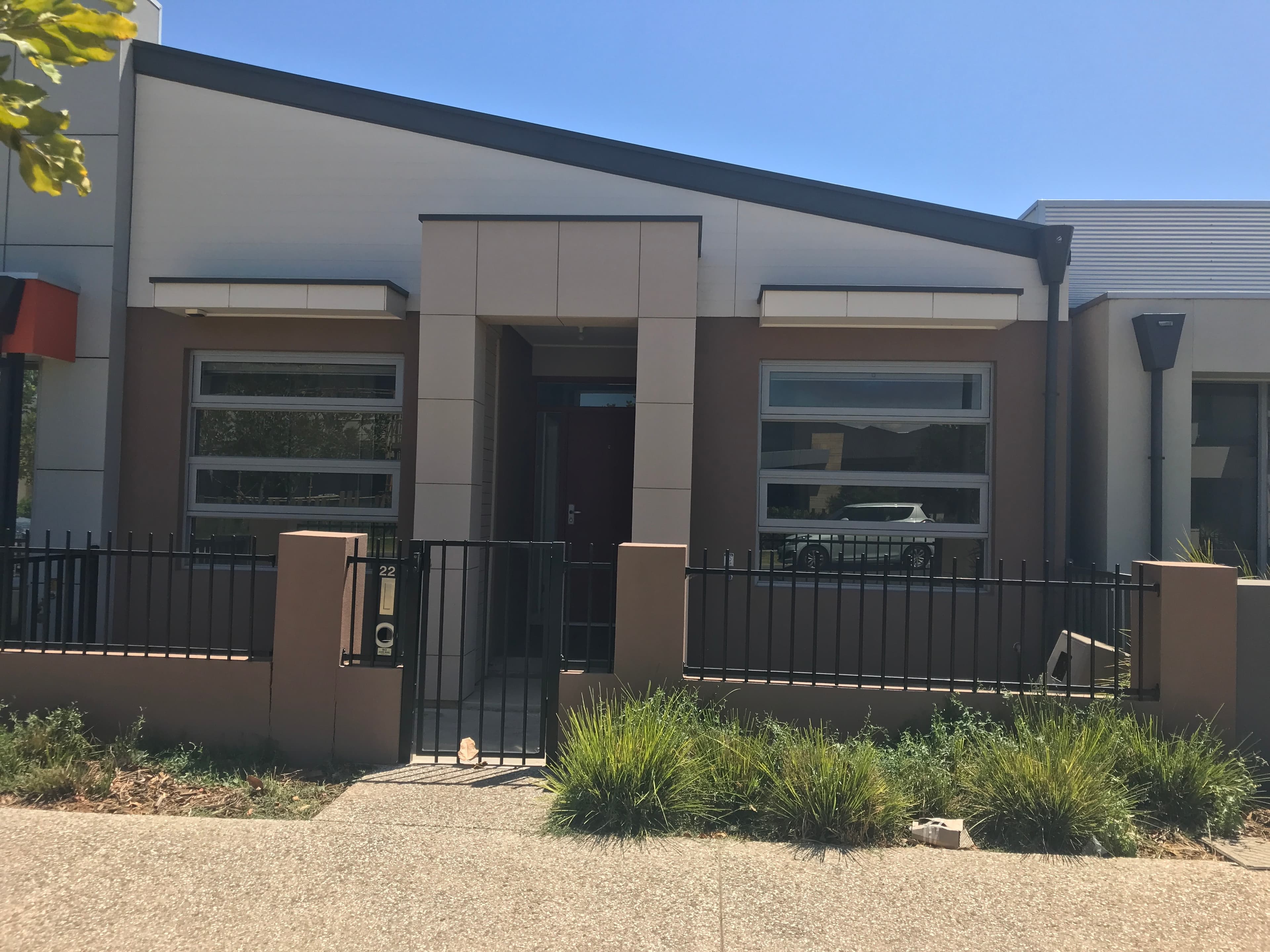 22 North Parkway LIGHTSVIEW, Lightsview - Thumbnail 2