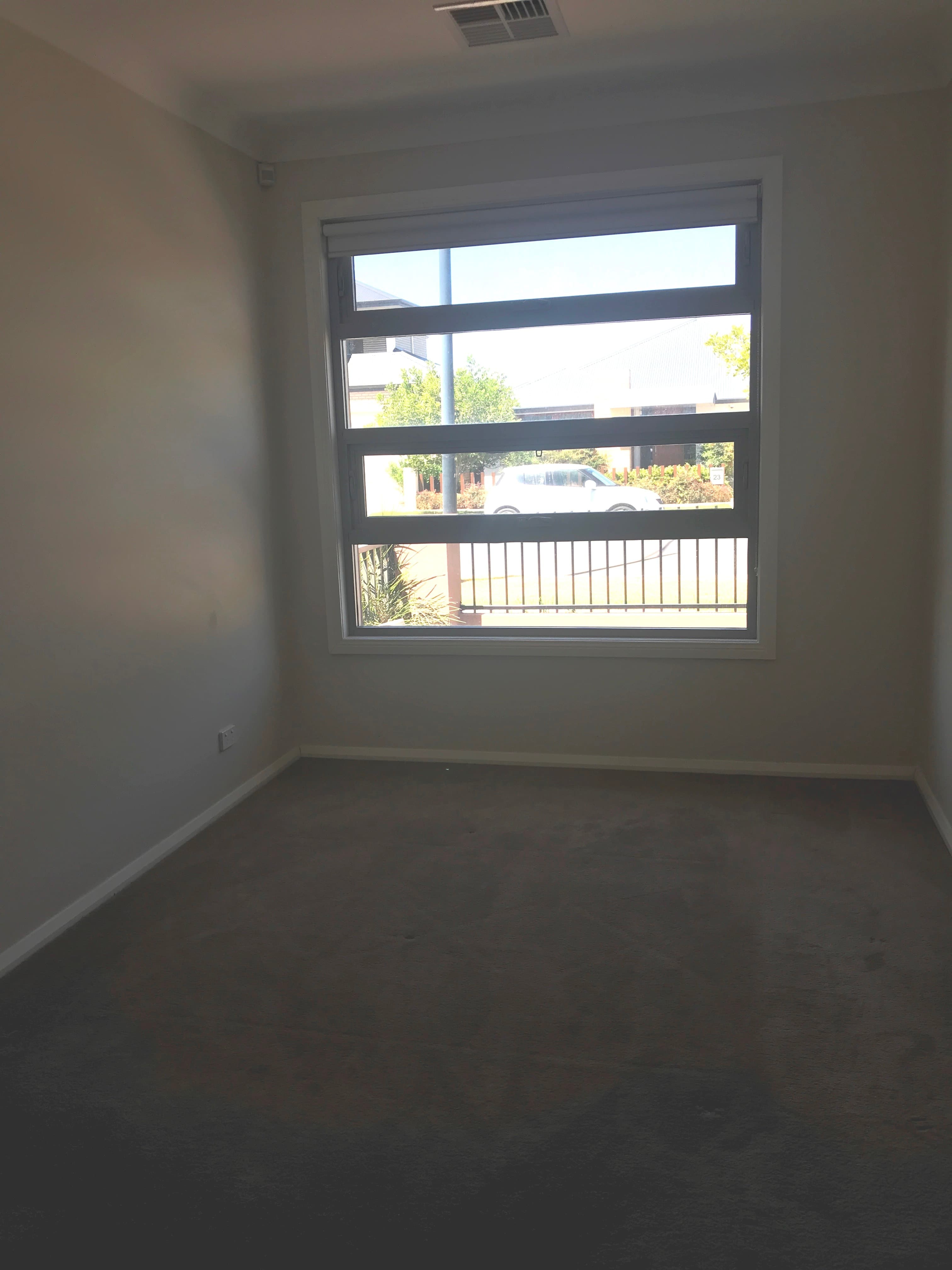 22 North Parkway LIGHTSVIEW, Lightsview - Thumbnail 5
