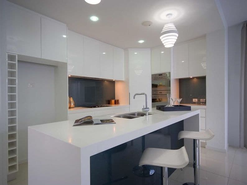 17 The Strand LIGHTSVIEW, Lightsview - Thumbnail 3