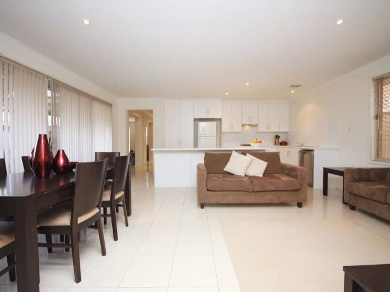 1 Moreton Street HILLCREST, Hillcrest - Thumbnail 2