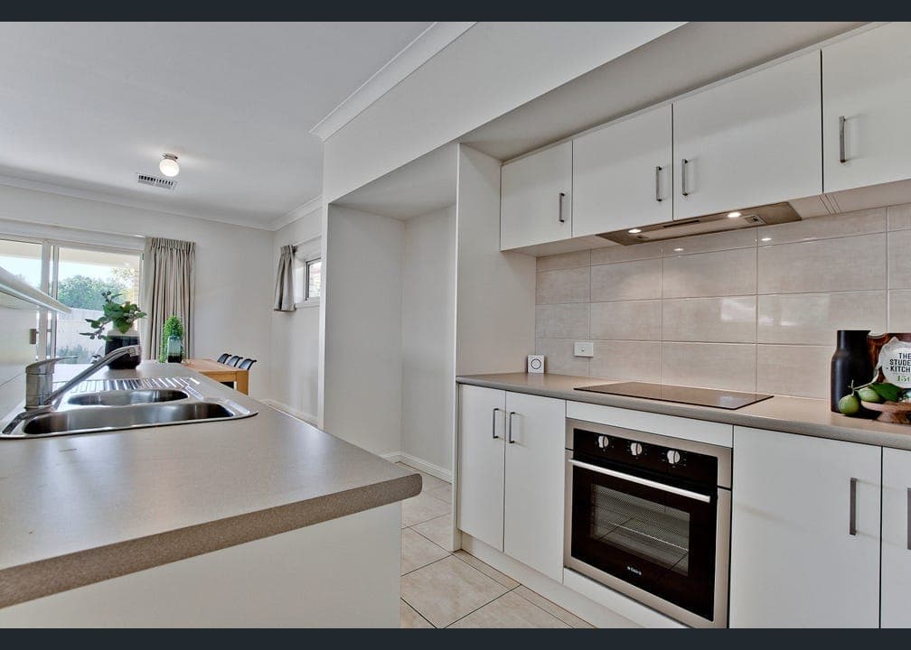 13A Crown Street DOVER GARDENS, Dover Gardens - Thumbnail 4