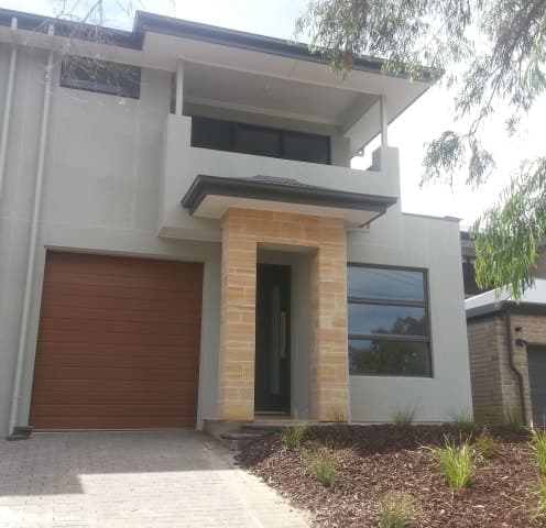 19 Lindsay Street HIGHBURY, Highbury - Image 1