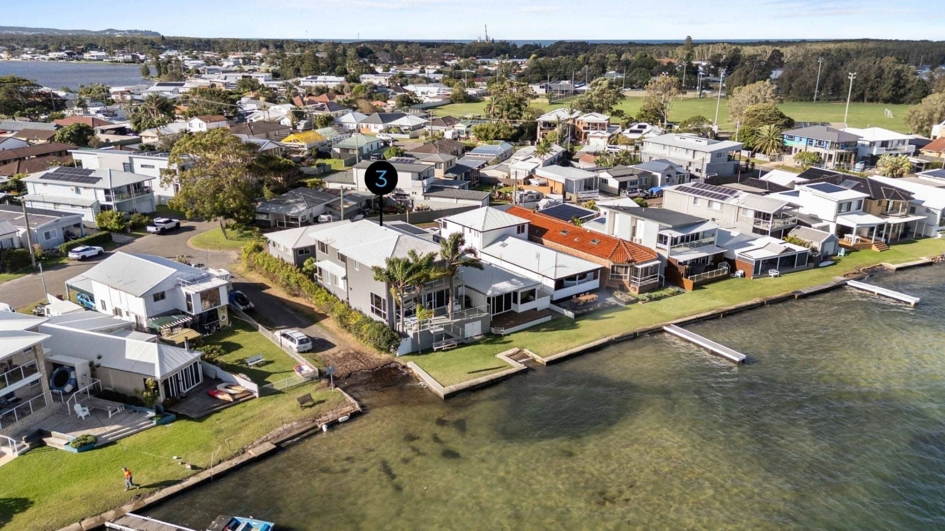 1 Marks Parade, Marks Point - Thumbnail 4