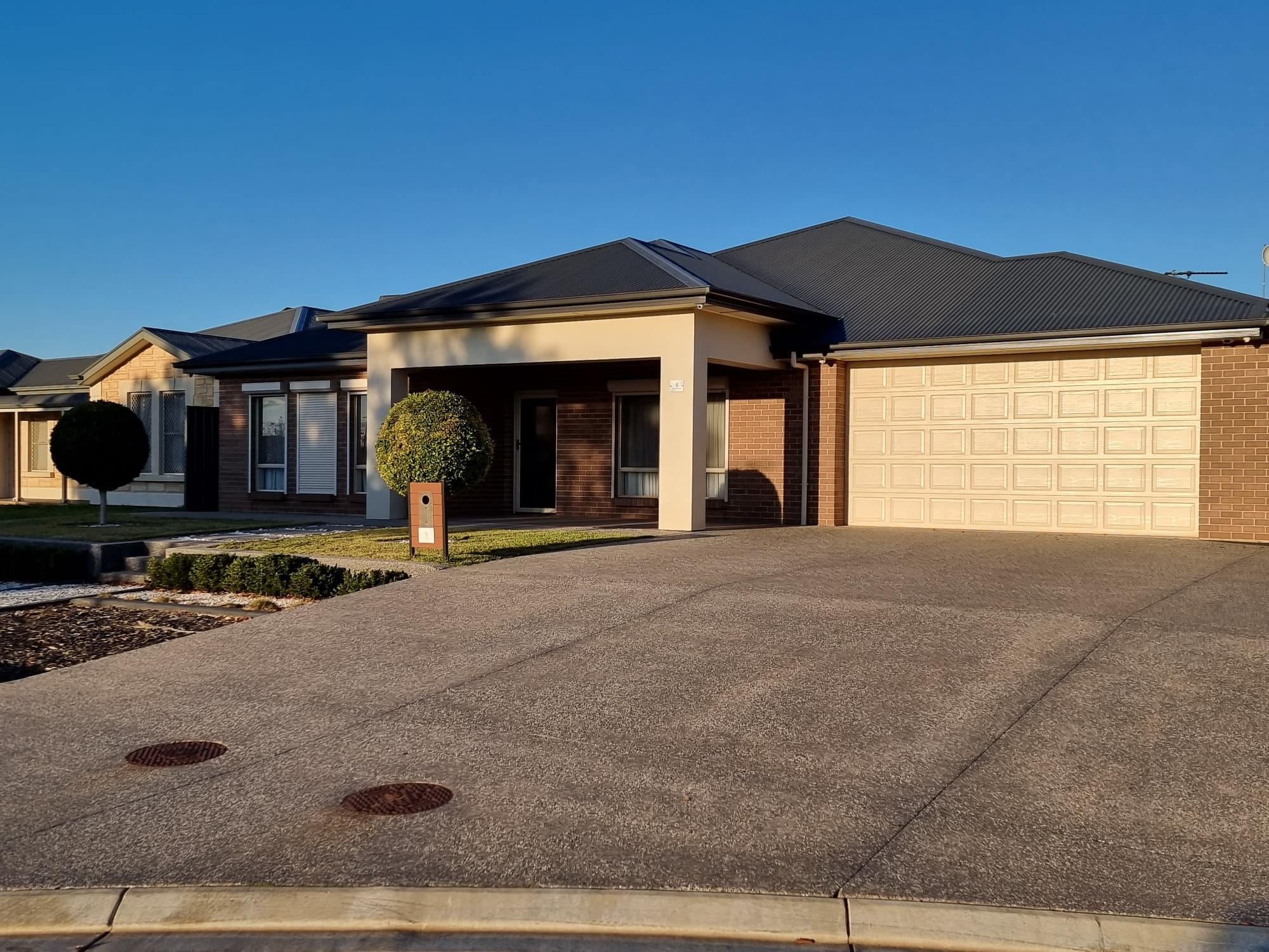6 Scoular Road BLAKEVIEW, Blakeview - Thumbnail 2