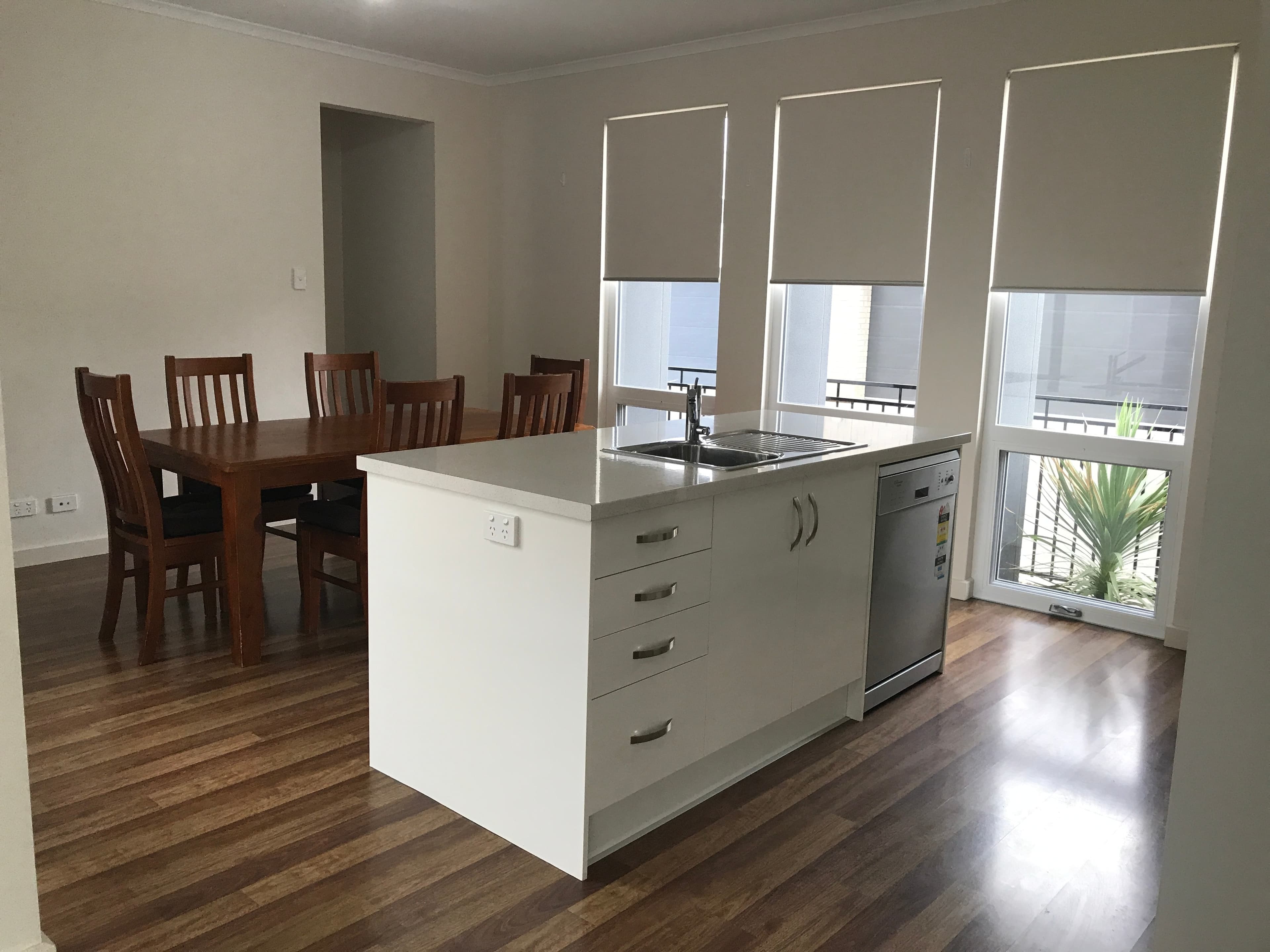 153 East Parkway LIGHTSVIEW, Lightsview - Thumbnail 3