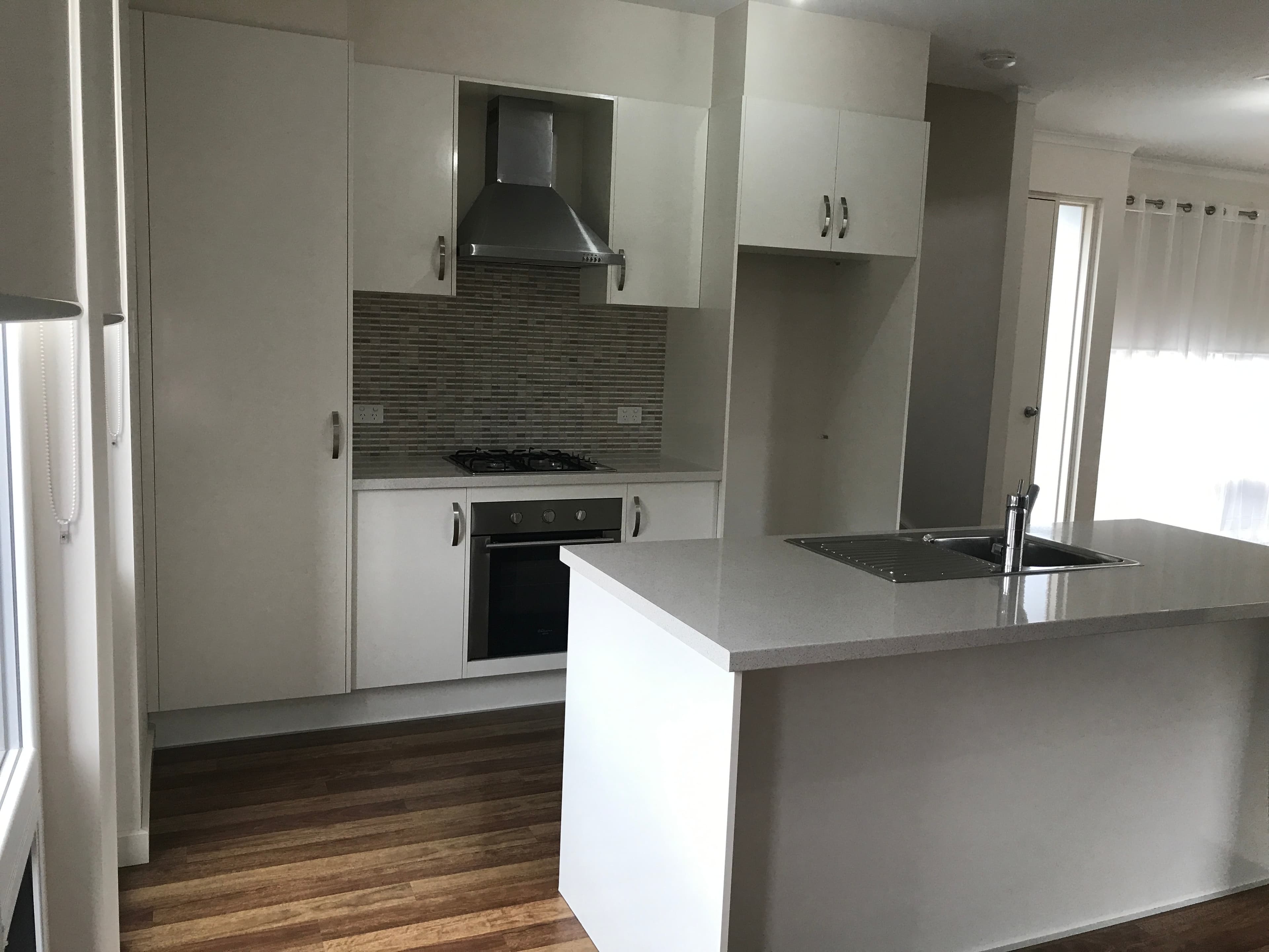 153 East Parkway LIGHTSVIEW, Lightsview - Thumbnail 7
