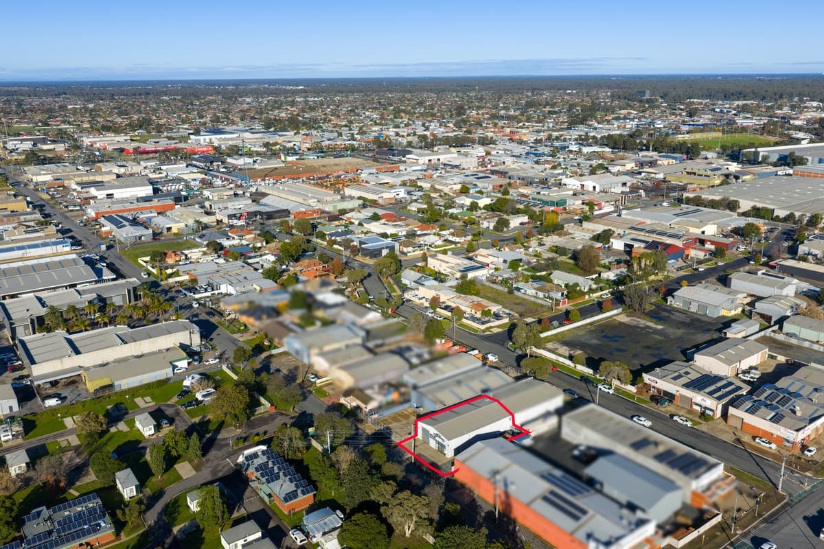 2 Mitchell Street, SHEPPARTON VIC, Shepparton - Thumbnail 2