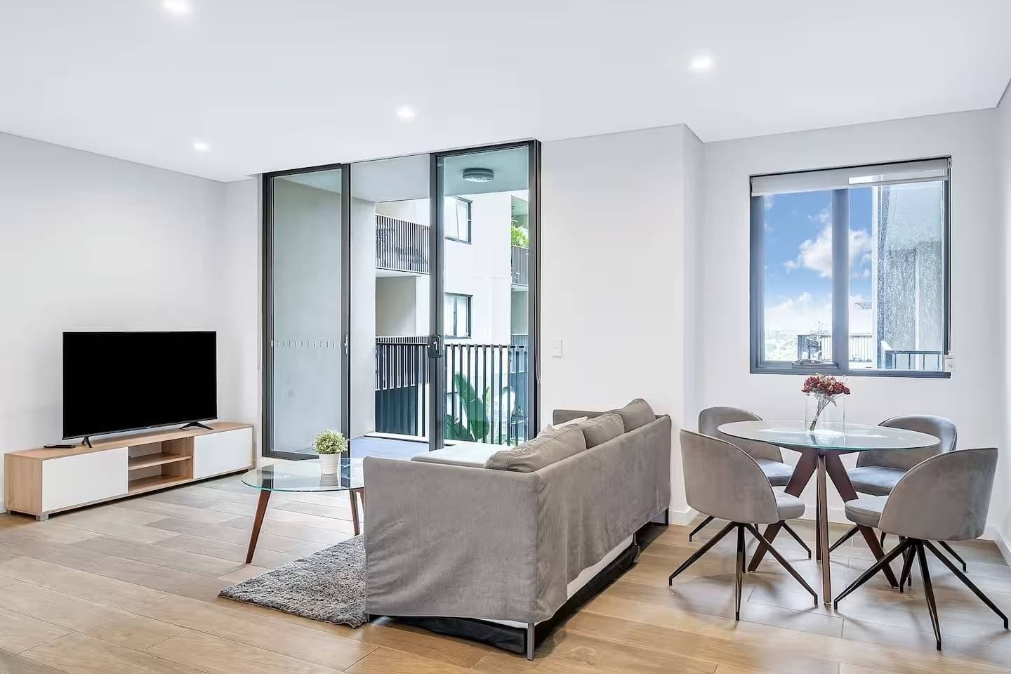 240/548-568,  Canterbury Rd, Campsie - Thumbnail 5