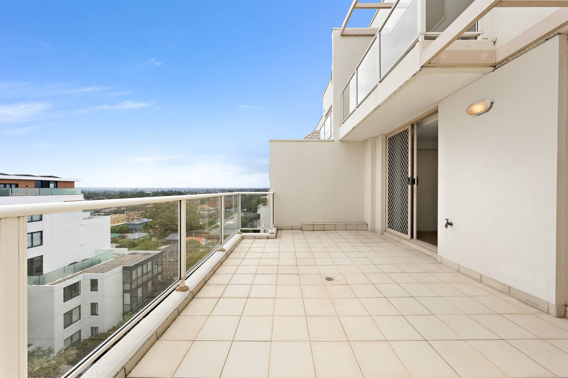 Unit 802, 17-20 The Esplanade, Ashfield - Thumbnail 3