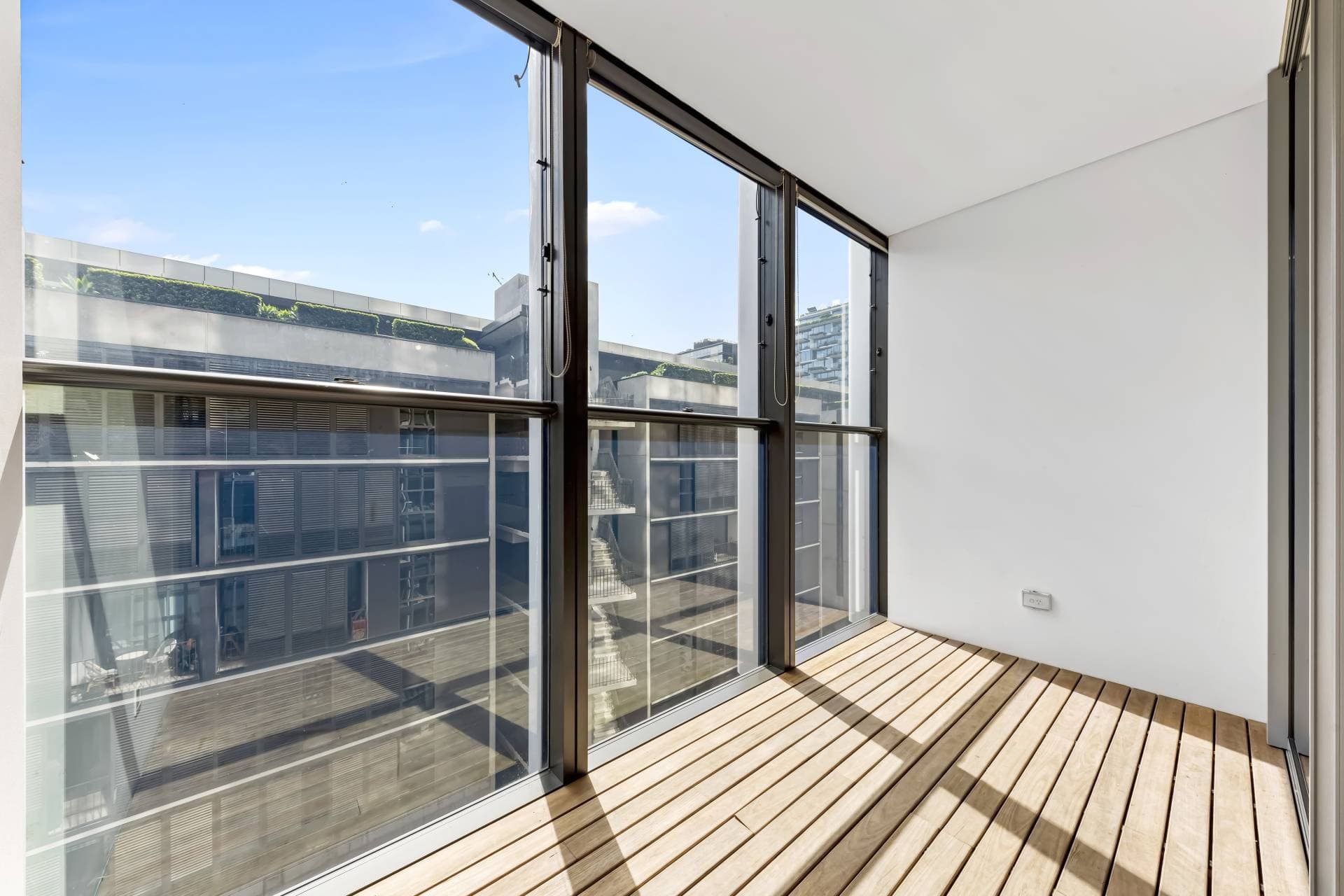 Unit 718, 18 Park Lane, Chippendale - Thumbnail 8