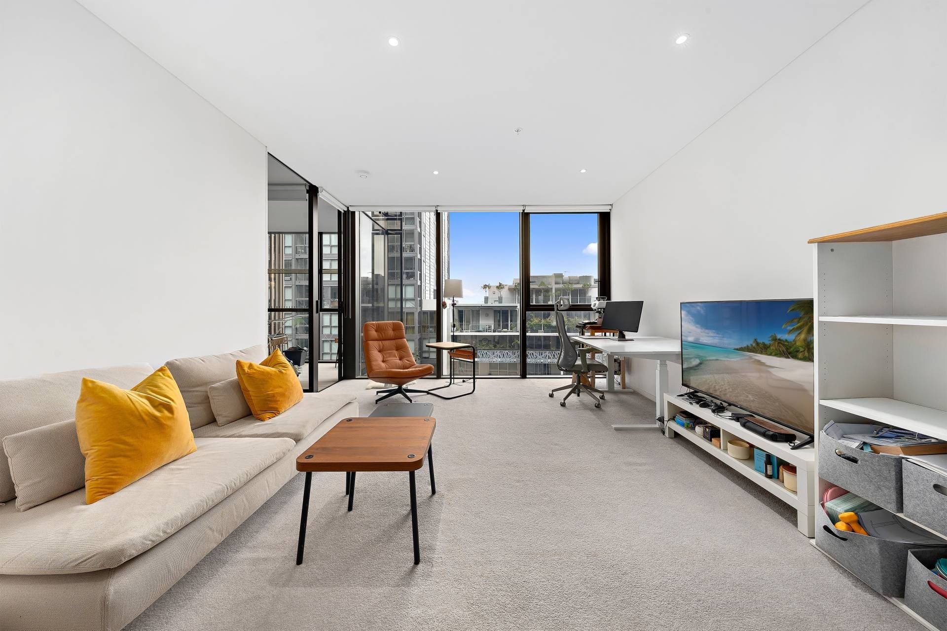 1011/211 Pacific Highway, North Sydney - Image 1