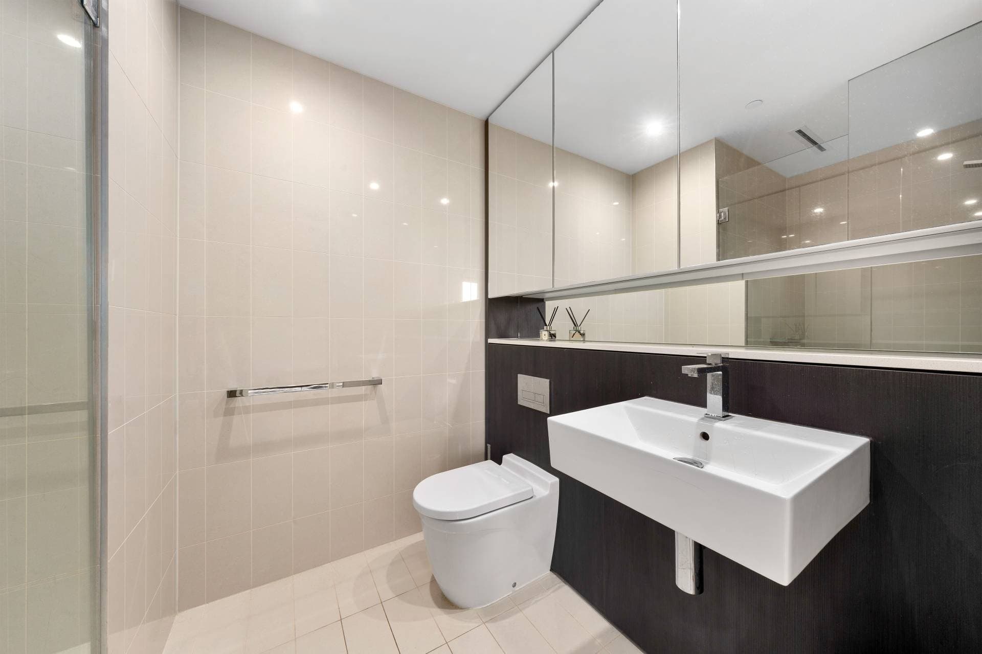 1011/211 Pacific Highway, North Sydney - Thumbnail 5