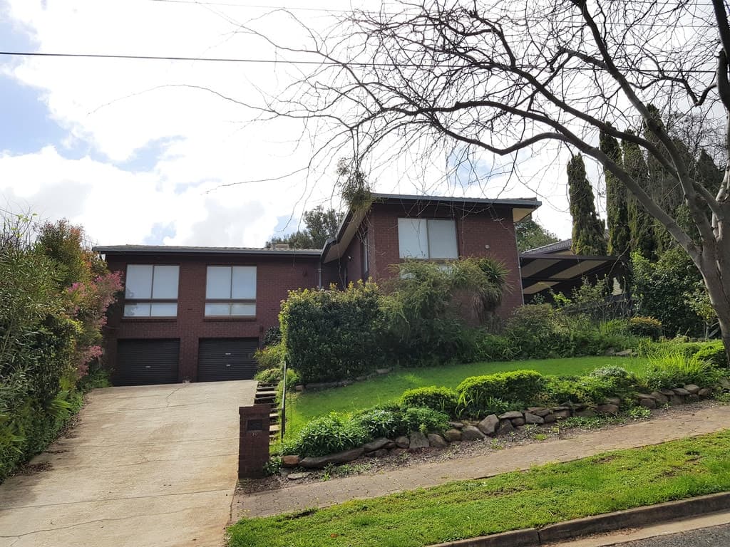 16 Greenbank Drive WINDSOR GARDENS, Windsor Gardens - Image 1