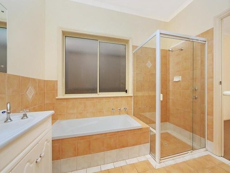 19 Brooklyn Chase GREENWITH, Greenwith - Thumbnail 6