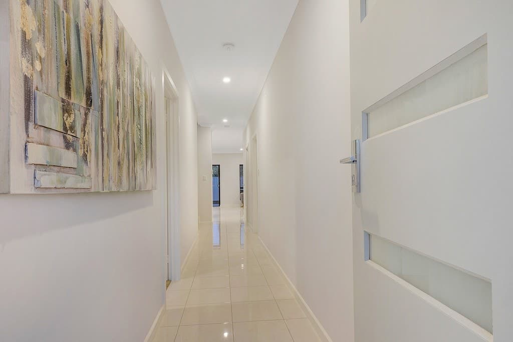 126a Pitman Road WINDSOR GARDENS, Windsor Gardens - Thumbnail 2