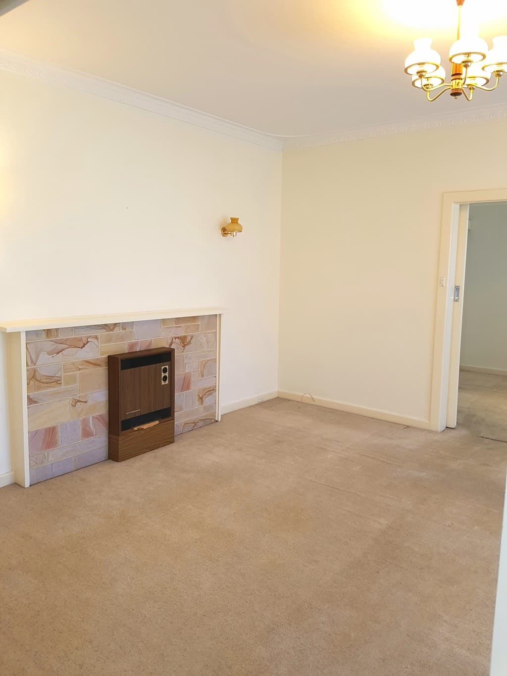 13a Kintore Avenue KILBURN, Kilburn - Thumbnail 4