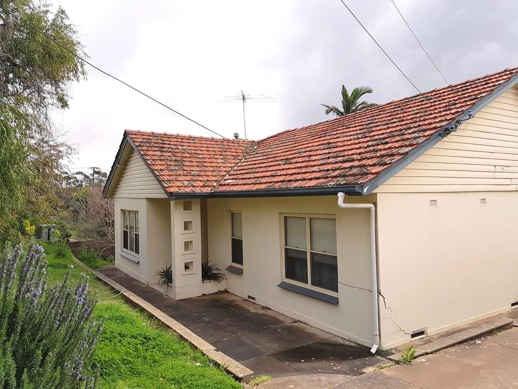 12 Hoods Road NORTHFIELD, Northfield - Thumbnail 2