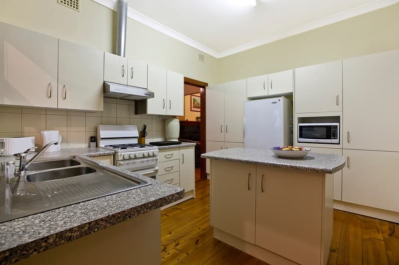 19 Ashleigh Avenue FELIXSTOW, Felixstow - Thumbnail 5