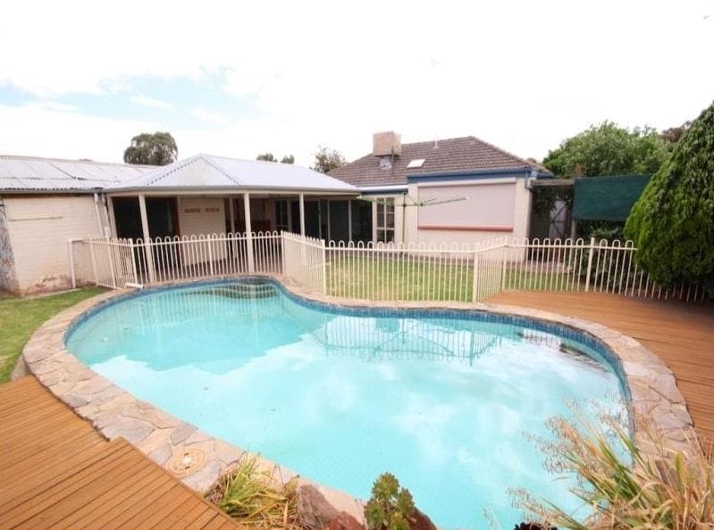 2 Gregory Street BRAHMA LODGE, Brahma Lodge - Image 1
