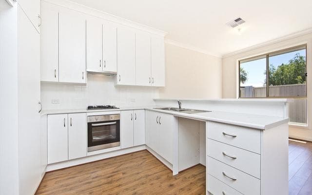 4A Folland Ave NORTHFIELD, Northfield - Thumbnail 2