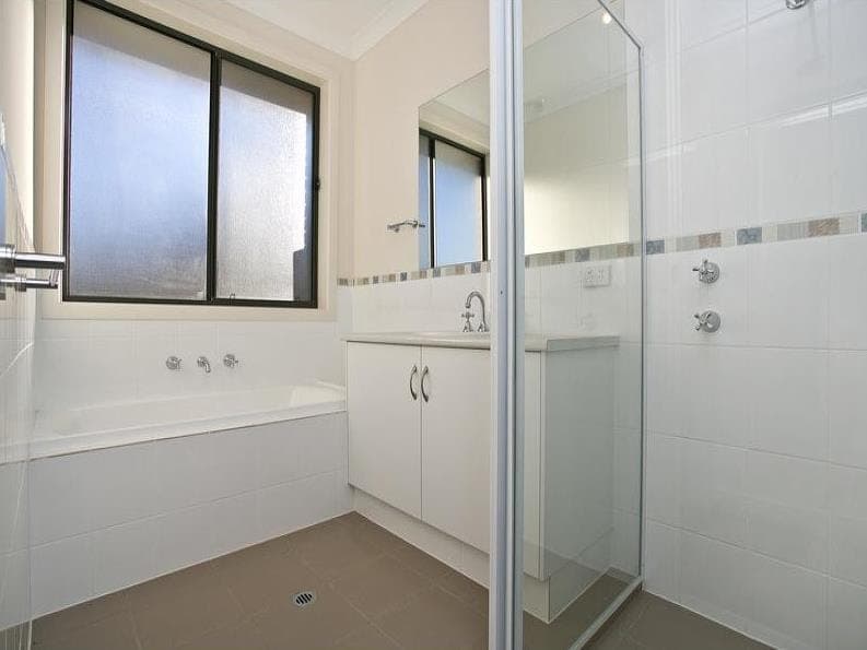4A Folland Ave NORTHFIELD, Northfield - Thumbnail 4