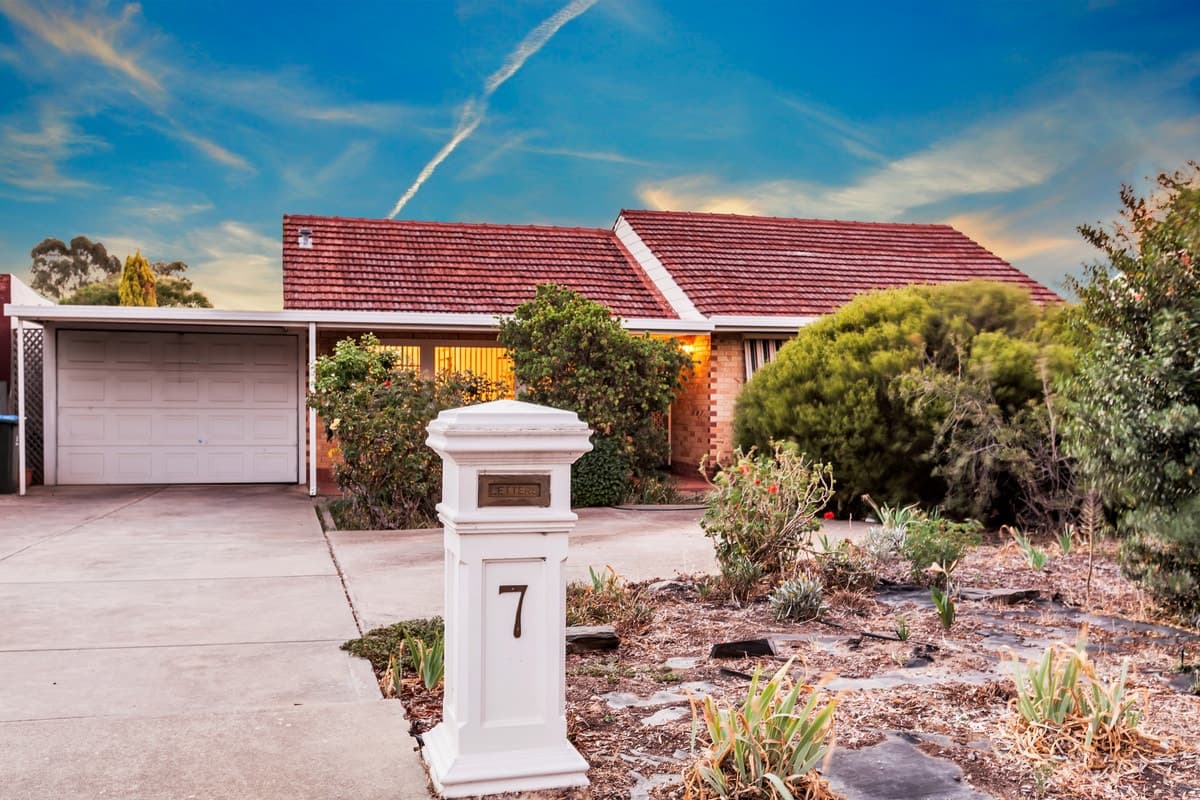 7 Guildford Avenue CLEARVIEW, Clearview - Thumbnail 2