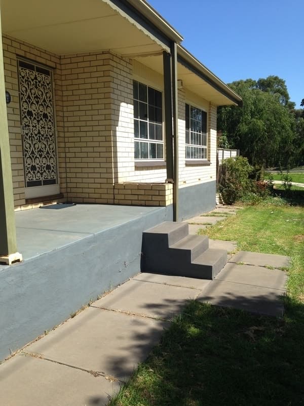 2a Tallack Street WINDSOR GARDENS, Windsor Gardens - Image 1