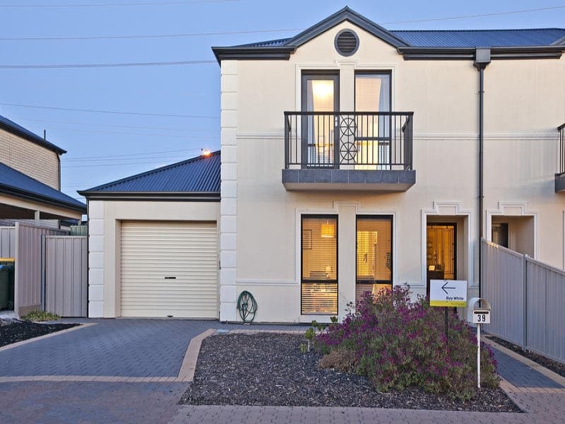 39 Greengate Close NORTHGATE, Northgate - Image 1