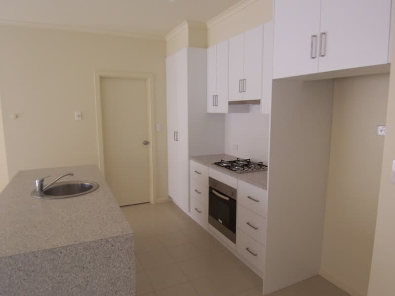 4 Cathedral Circuit MAWSON LAKES, Mawson Lakes - Thumbnail 3