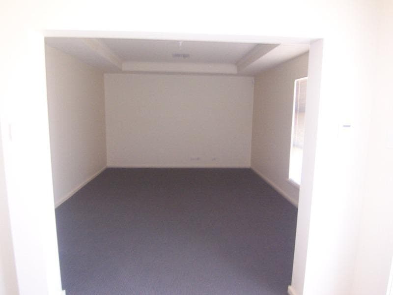4 Cathedral Circuit MAWSON LAKES, Mawson Lakes - Thumbnail 5