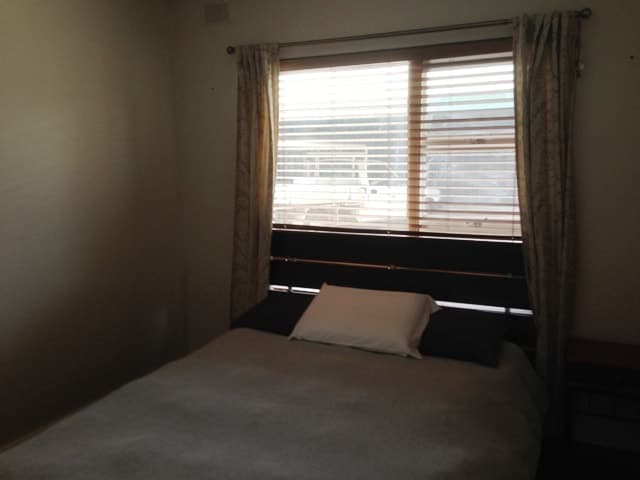 Unit 3 / 57 Seventh Ave ST PETERS, St Peters - Thumbnail 6