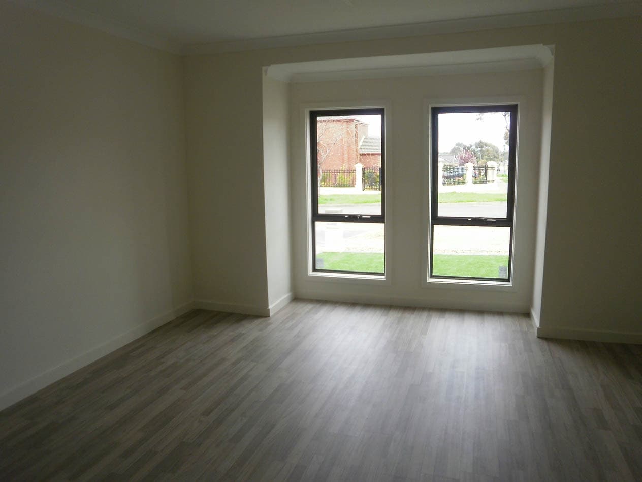 8 Dicksons Road WINDSOR GARDENS, Windsor Gardens - Thumbnail 3