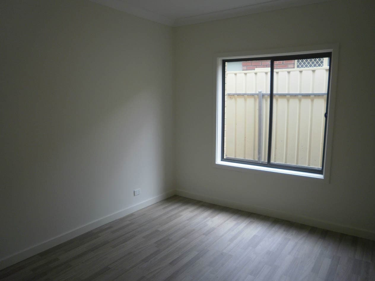 8 Dicksons Road WINDSOR GARDENS, Windsor Gardens - Thumbnail 4