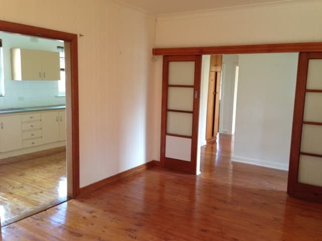 11 Reading St CLEARVIEW, Clearview - Thumbnail 4