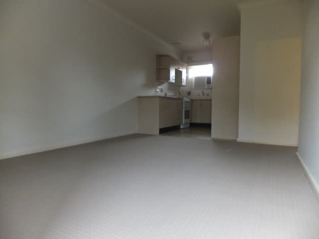 Unit 8/13 Mc Lauchlan Road WINDSOR GARDENS, Windsor Gardens - Thumbnail 2