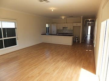 14A Cookes Road WINDSOR GARDENS, Windsor Gardens - Thumbnail 2