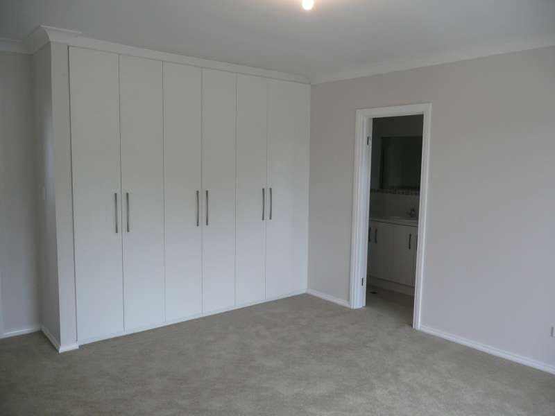 12 Silver Street ENFIELD, Enfield - Thumbnail 3