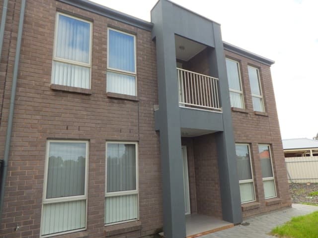 1/13-17 Burton Road SALISBURY, Salisbury - Image 1