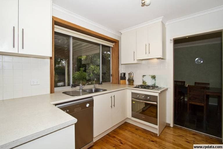13 Terrigal Drive SALISBURY PARK, Salisbury Park - Thumbnail 3