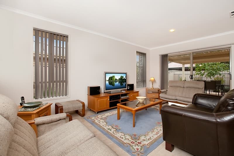 4 Charles Street NORTHFIELD, Northfield - Thumbnail 3